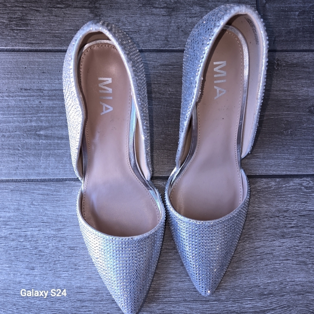 MIA Ciana Silver Rhinestone Heels Pump Size 7.5 New - Picture 2 of 8
